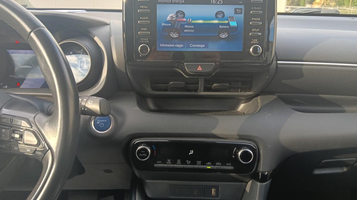 Toyota Yaris 1.5 Hybrid 5 porte Trend